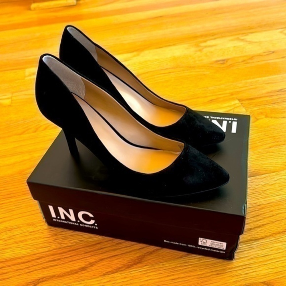 Zita mid heel pump